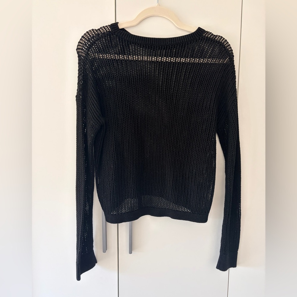 Uniqlo Black Open-Weave Crew Neck Knit - Picture 2 of 3